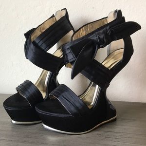 Heel-less Wedges